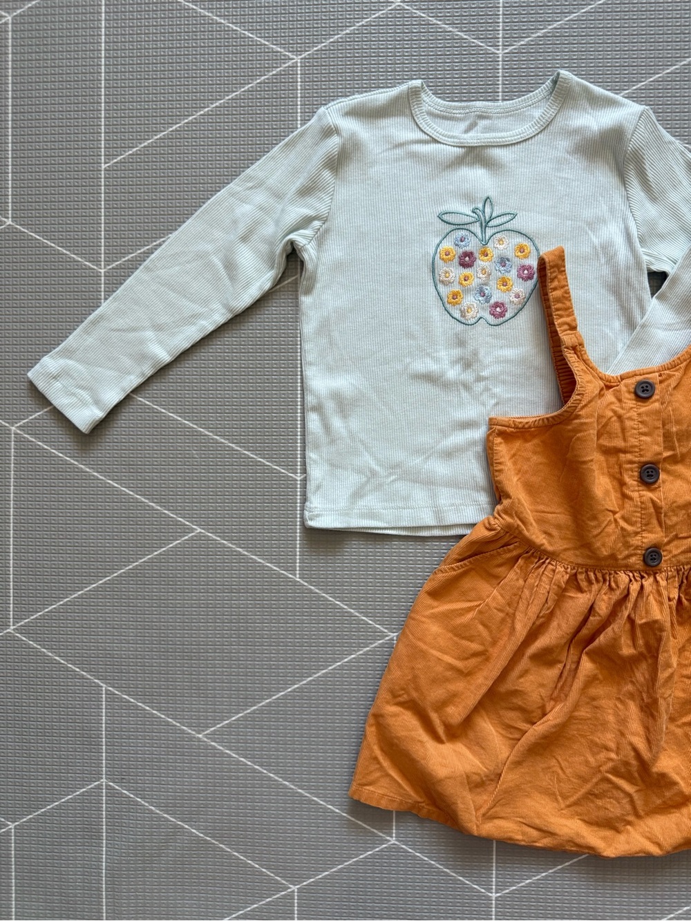 Pekkle|Baby girl/toddler boho set,Light Mint ribbed apple floral embroidered top